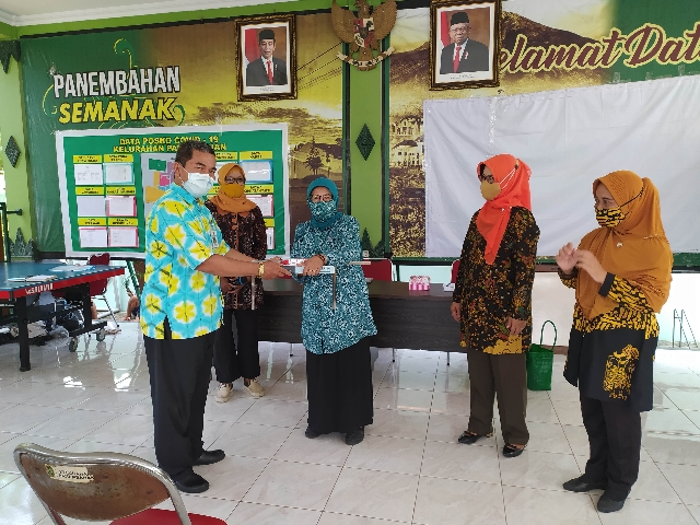 Penyerahan Alat Stunting Dari Kelurahan Panembahan Ke LPMK